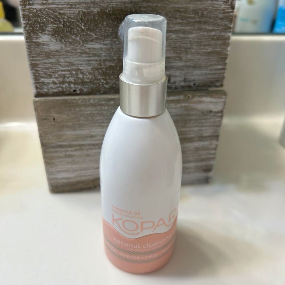 Kopari Coconut Cleansing Oil